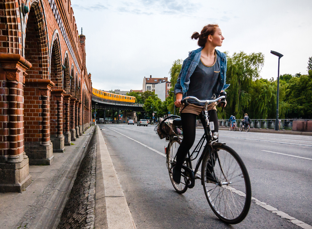 Bielszczanki lubią jeździć na rowerze! Dowiedz się jak i gdzie kupić w Bielsku damkę dla siebie?