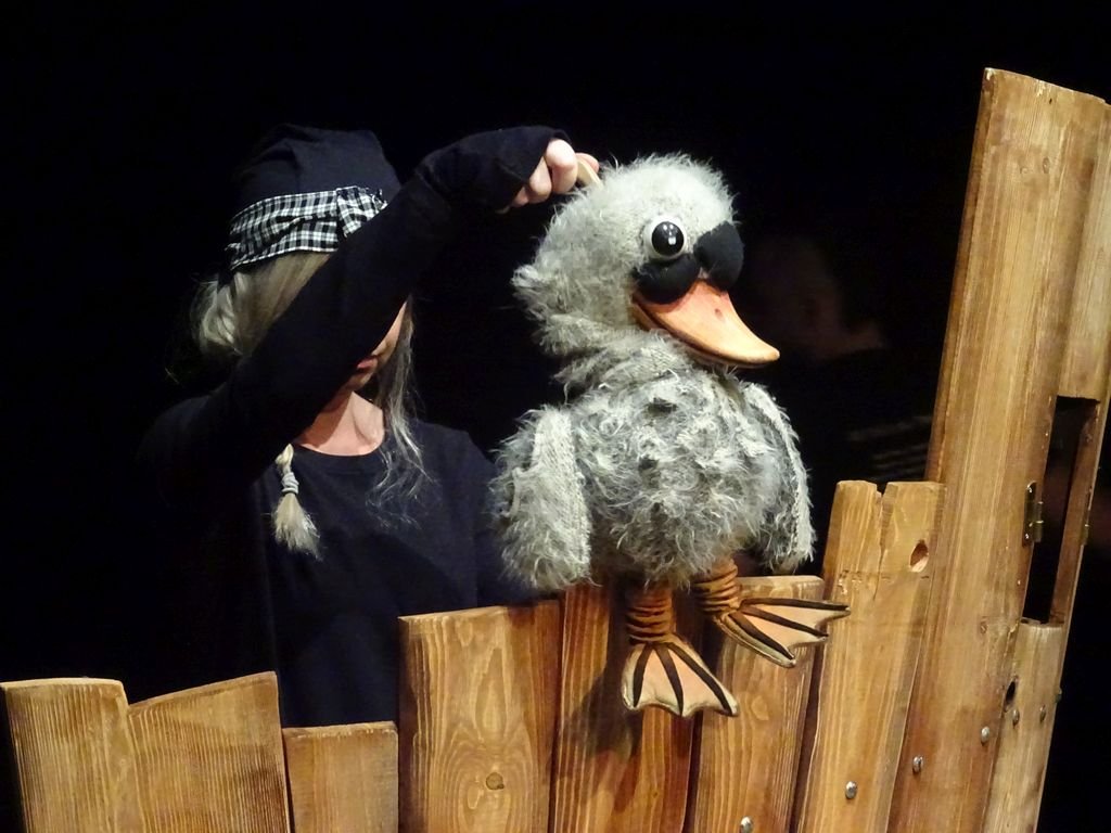 Teatr Banialuka zaprasza na “Brzydkie kaczątko”